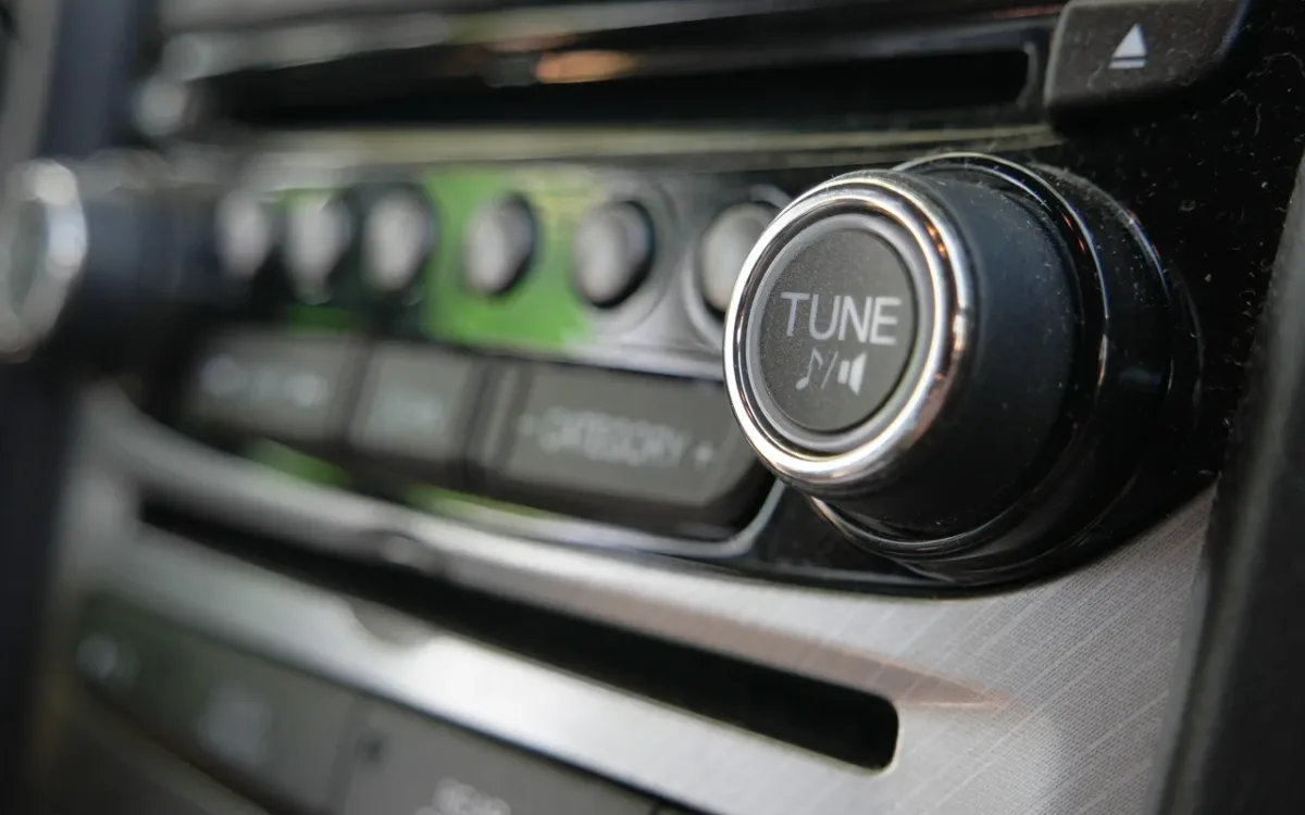 How to tune your car amplifier: car stereo controls where the EQ is set flat before adjusting amplifier gain
