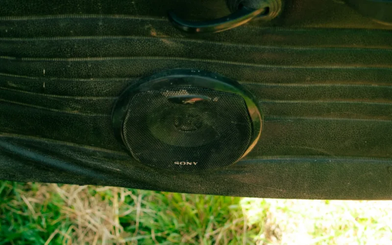 How to fix rattling car speakers: round speaker mounted in a car door panel